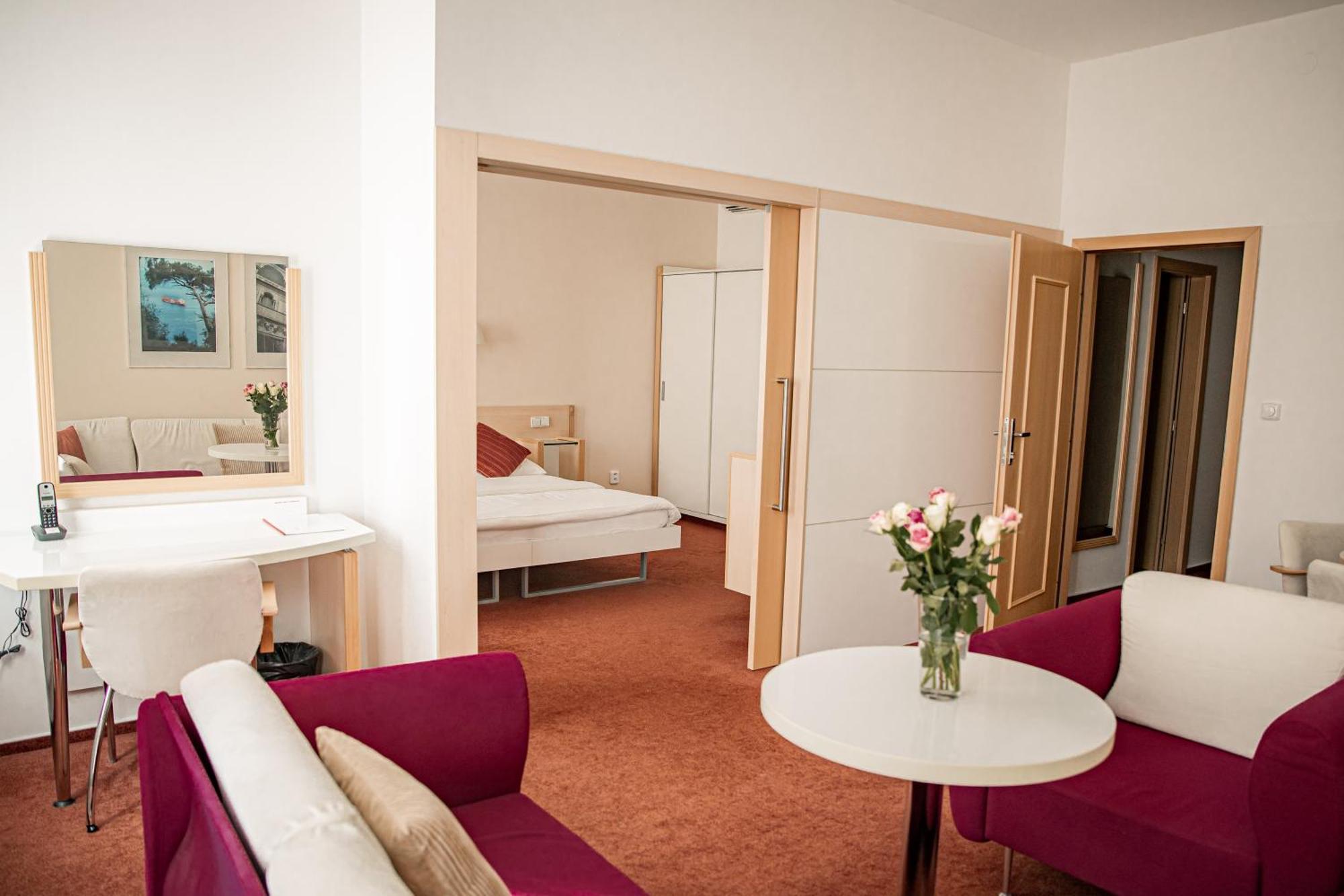 Hotel Iberia Opava Exteriör bild