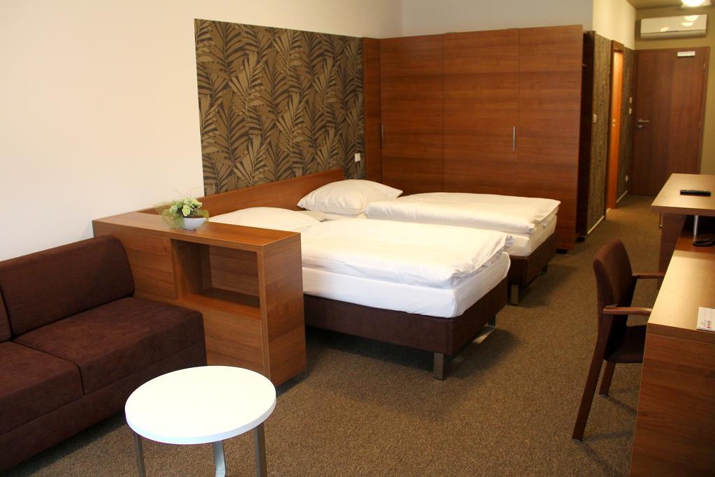 Hotel Iberia Opava Exteriör bild