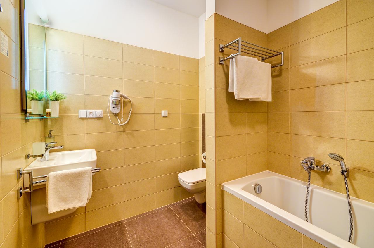 Hotel Iberia Opava Exteriör bild